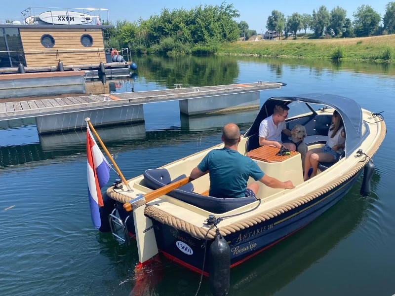 Sloep Beautje Otter Easy Houseboats