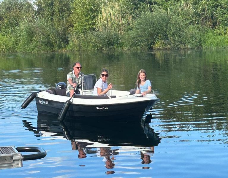 Sloep Mooie Nel Otter Easy Houseboats 